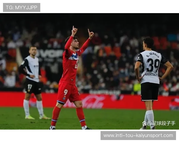 阿森纳拟在冬窗完成一名经验型后防中坚的引进