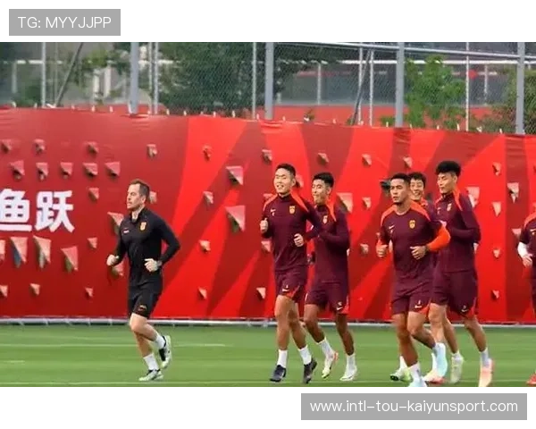 国足锋线球员控球技术专项训练,足球锋线是什么位置 国足锋线球员控球技术专项训练,足球锋线是什么位置